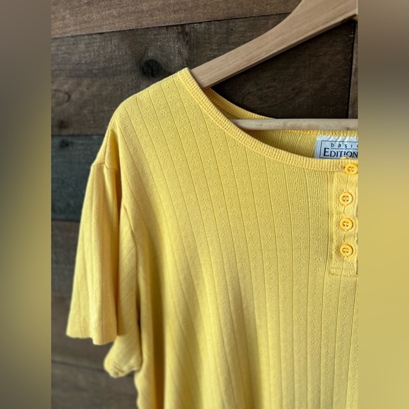 90s Basic Editions Yellow Ribbed Button Henley Tee – Boxy Fit - Picture 6 of 9